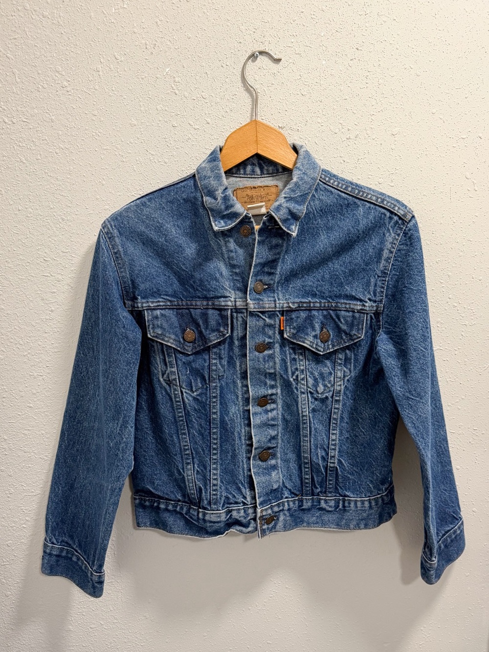 Men's Small Vintage 70s Levis Jean
Trucker Denim Jacket Orange Tab Made in USA